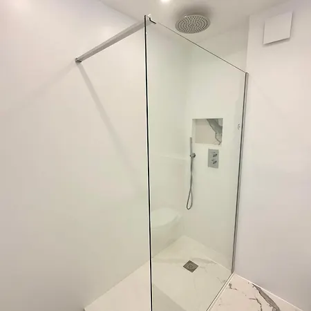 Villa De Standing Au Calme Absolue Avec Piscine, Clim, Wi-fi *